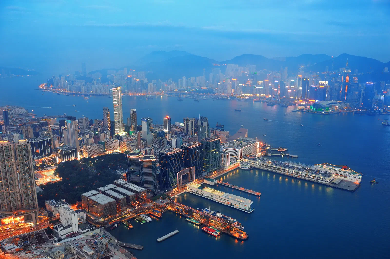 Typhoon Saudel shipping disruption China ports